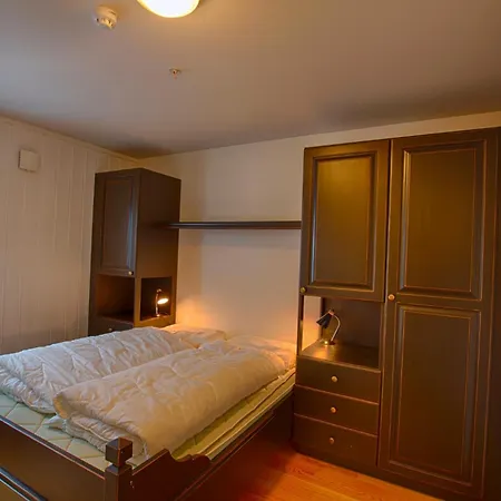 Ideal Getaway Only Steps From Trails Apartment