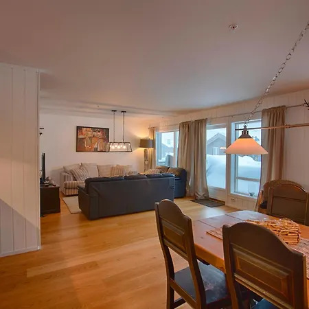 Apartment Ideal Getaway Only Steps From Trails *