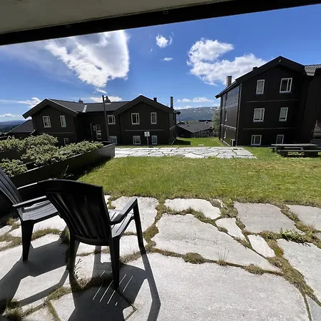 Apartment Ideal Getaway Only Steps From Trails Beitostolen
